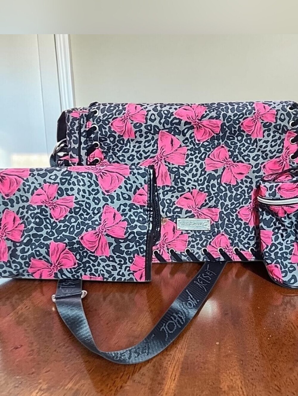 Betsey Johnson baby bag set - Picture 3 of 11